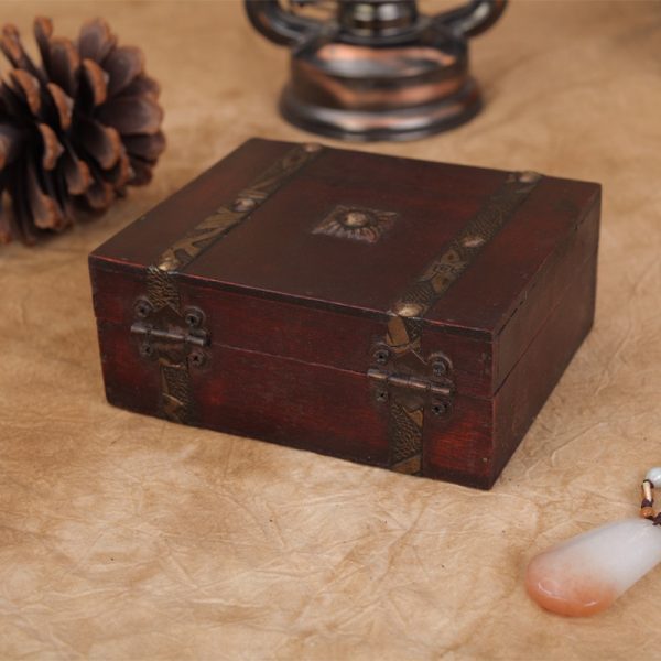 Vintage Wooden Storage Box Ornaments Treasure Chest Jewelry Box Storage