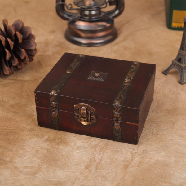 Vintage Wooden Storage Box Ornaments Treasure Chest Jewelry Box Storage