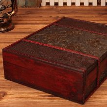 Vintage Wooden Jewelry Storage Box – Classic Style with Metal Lock