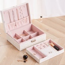 Leaf Pattern Leather Exquisite Craft Jewelry Box