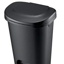 Rubbermaid Step-On Trash Can, 13 Gallon – Hands-Free, Durable, Ideal for Home & Kitchen