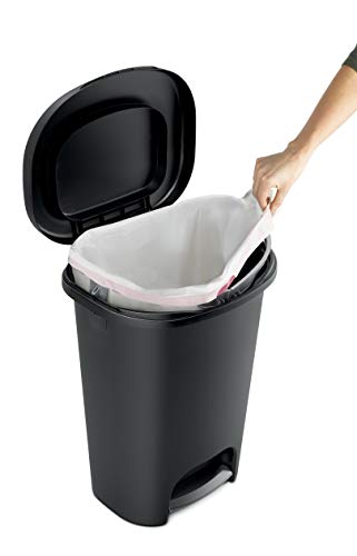 Rubbermaid Step-On Trash Can, 13 Gallon – Hands-Free, Durable, Ideal for Home & Kitchen
