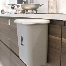 KARYHOME Hanging Trash Can for Kitchen Cabinet and Office