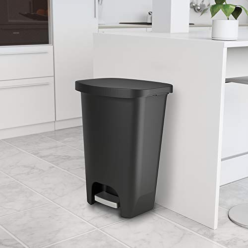 GLAD Plastic Step Trash Can with Clorox Odor Protection