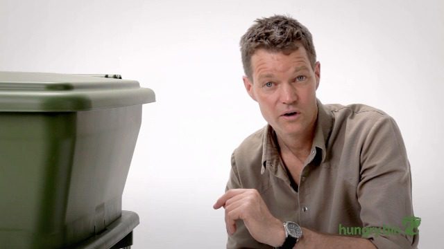 Worm Farm Compost Bin - Continuous Flow Through Vermi Composter