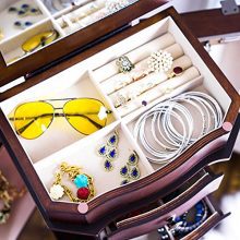 Hives & Honey Meg Stand Jewelry Armoire