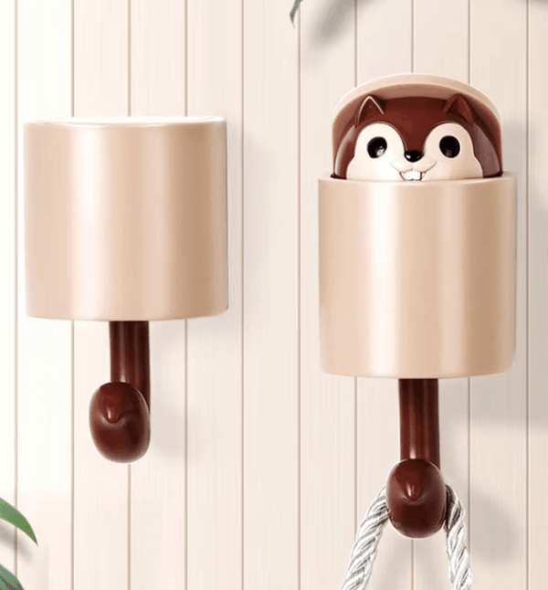 Adorable Squirrel Hook Wall-Mount – Key, Hat, and Accessory Holder with Hidden Squirrel Design