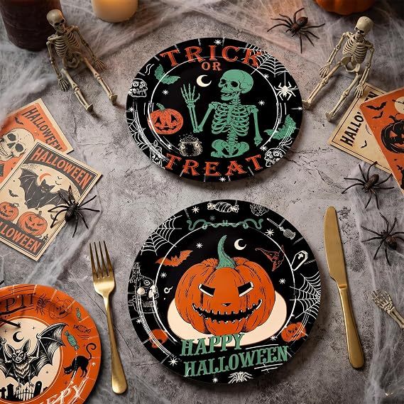 Vintage Halloween Party Paper Plates Set (48-Pack / 400GSM Heavy-Duty – 9″ & 7″) gallery view 2